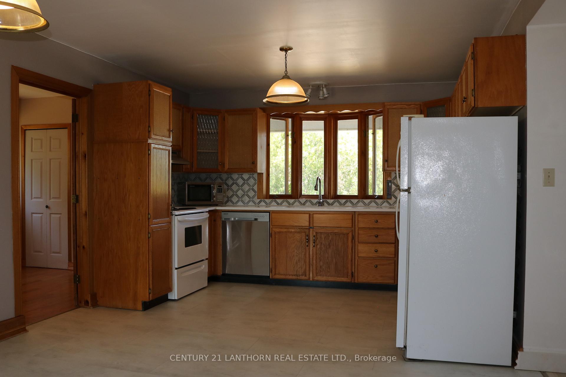 Photo 11 of 3090 County Rd 10, Prince Edward County, South Marysburg Ward — HOMEH