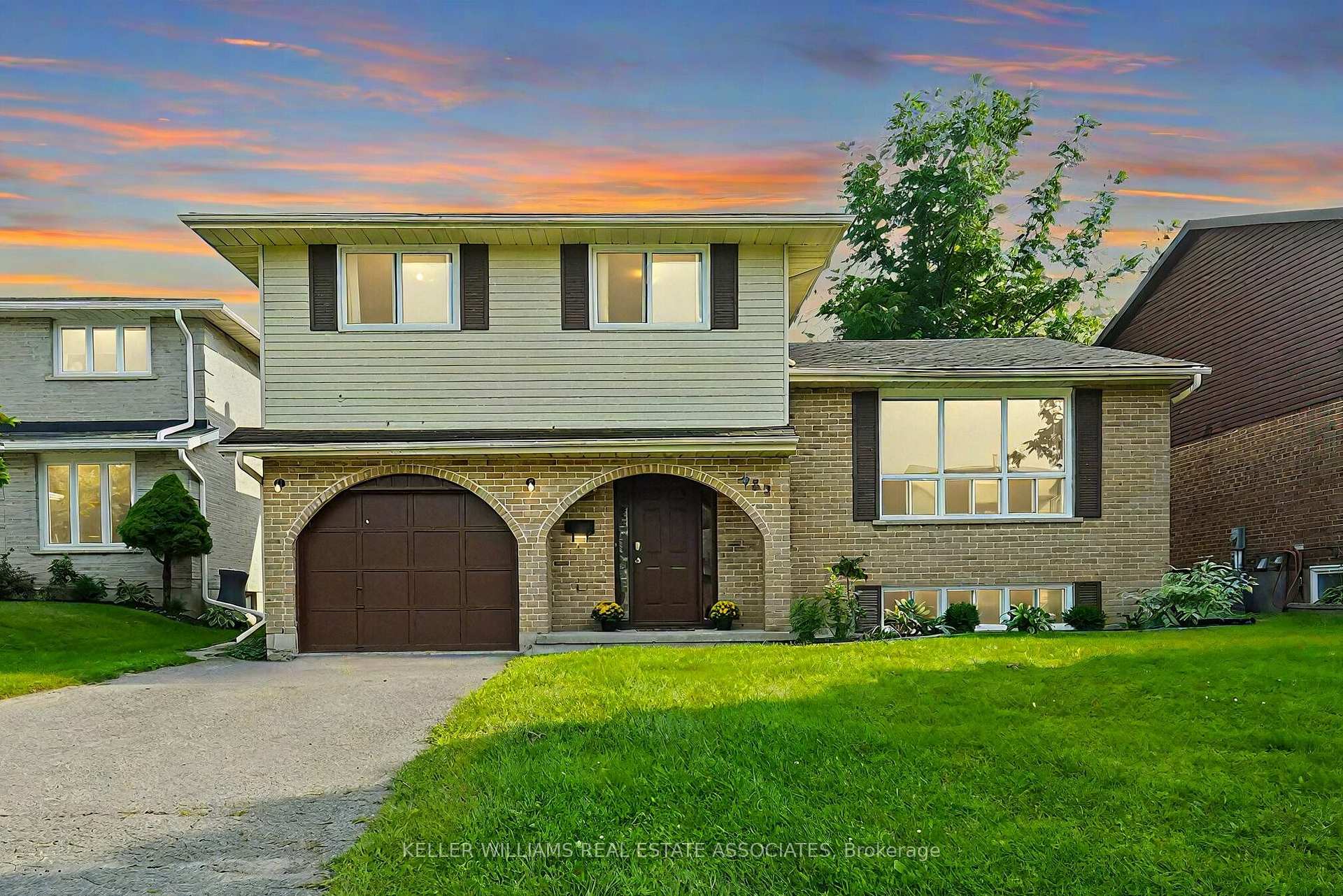 Front of 983 Westminster Place