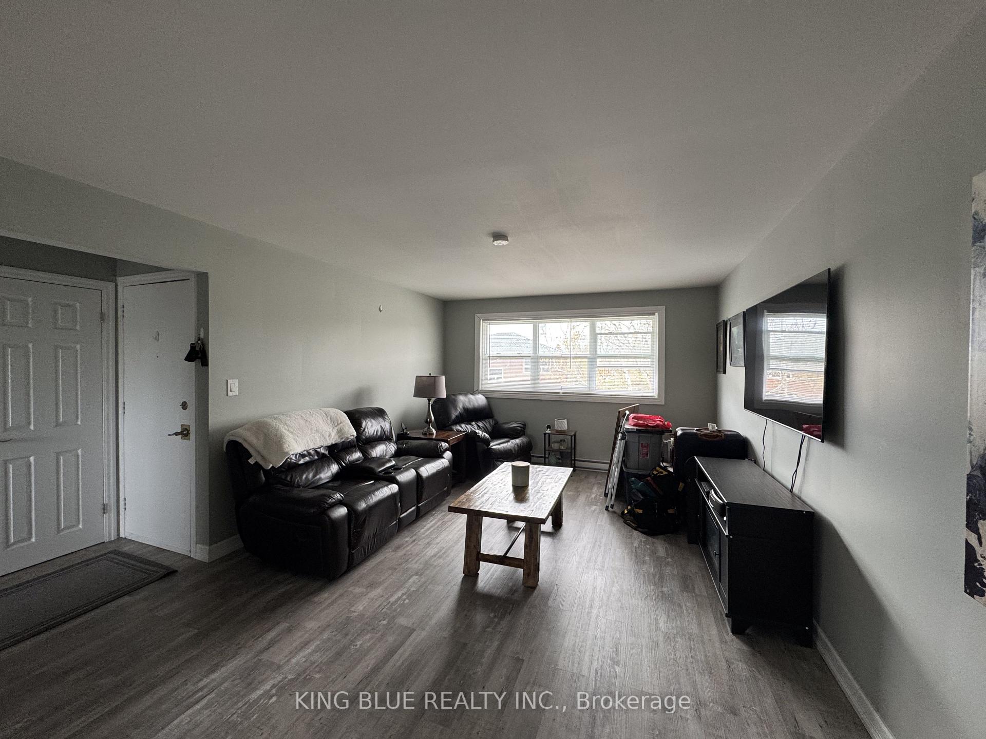 Photo 3 of Unit 3, 596 Digby Avenue, Oshawa, Eastdale — HOMEH