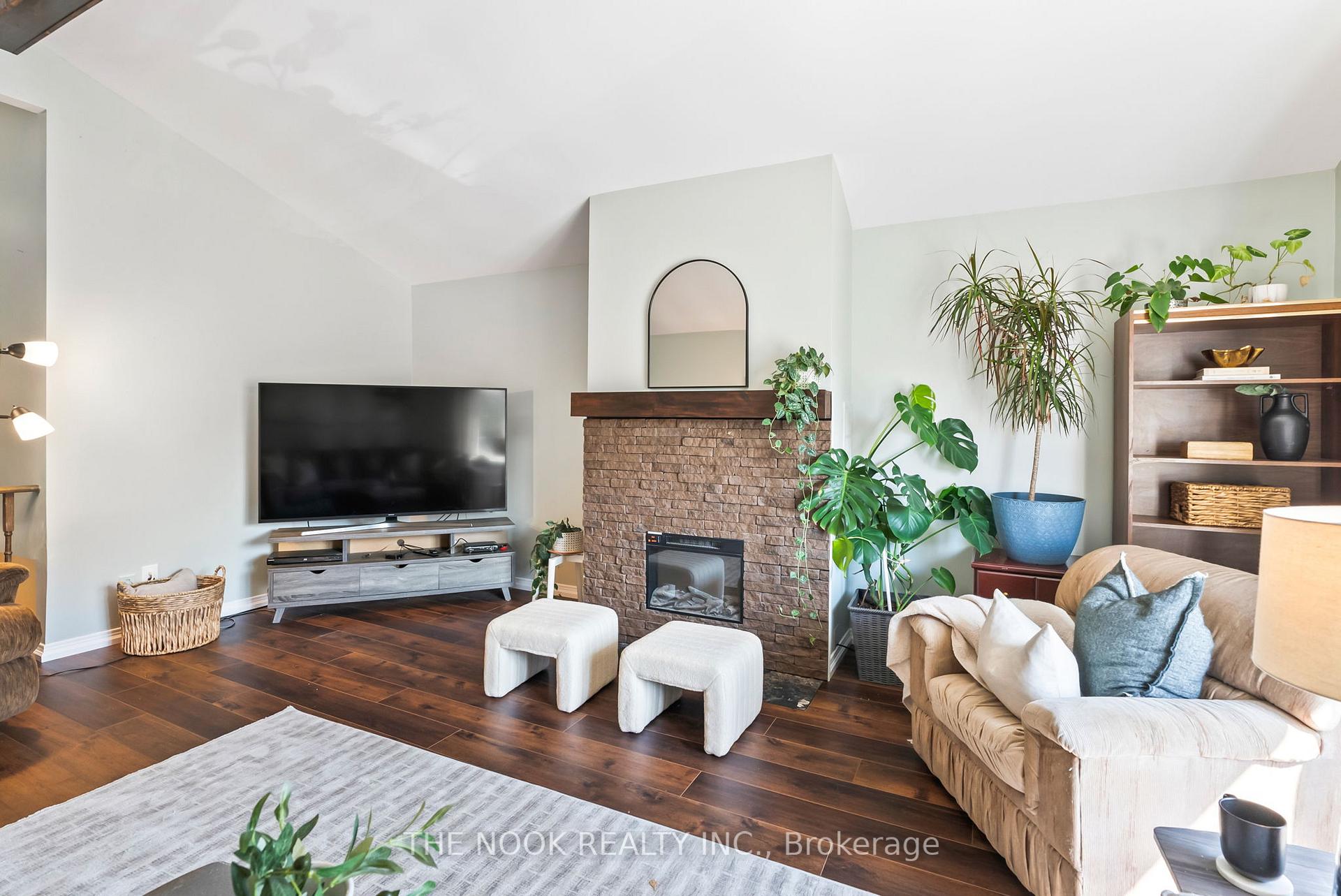 Photo 19 of 1041 Meadowridge Crescent, Pickering, Liverpool — HOMEH