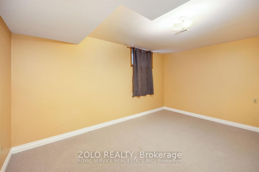 Photo 6 of 515 Crystal Drive, Peterborough, Ashburnham Ward 4 — HOMEH