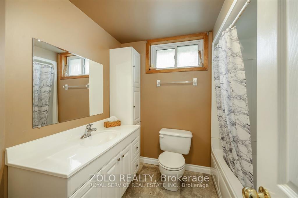 Photo 12 of 515 Crystal Drive, Peterborough, Ashburnham Ward 4 — HOMEH