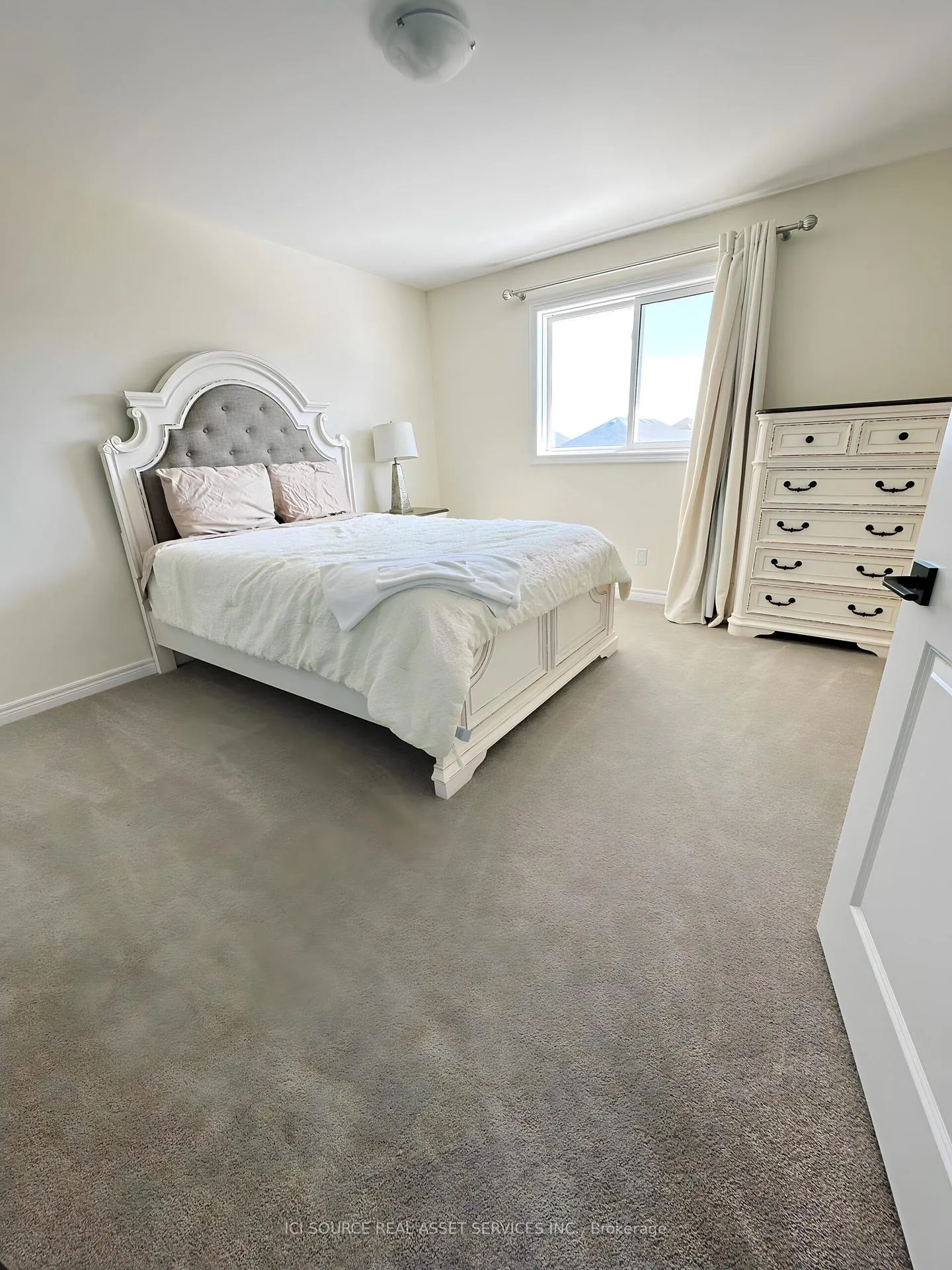 Photo 7 of 905 Bamford Terrace, Peterborough, Monaghan Ward 2 — HOMEH