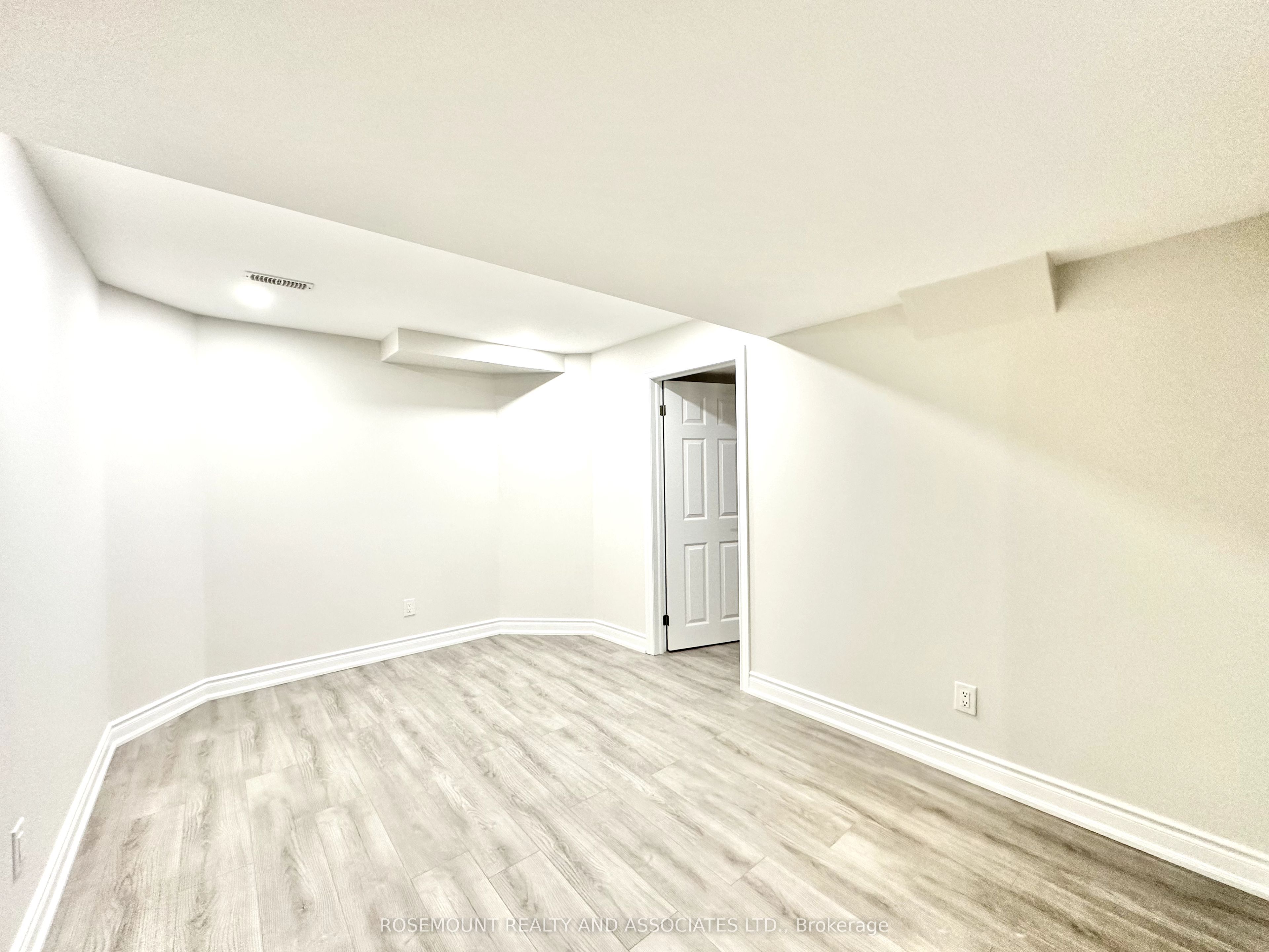 Photo 19 of 101 Annina Crescent, Markham, Village Green-South Unionville — HOMEH