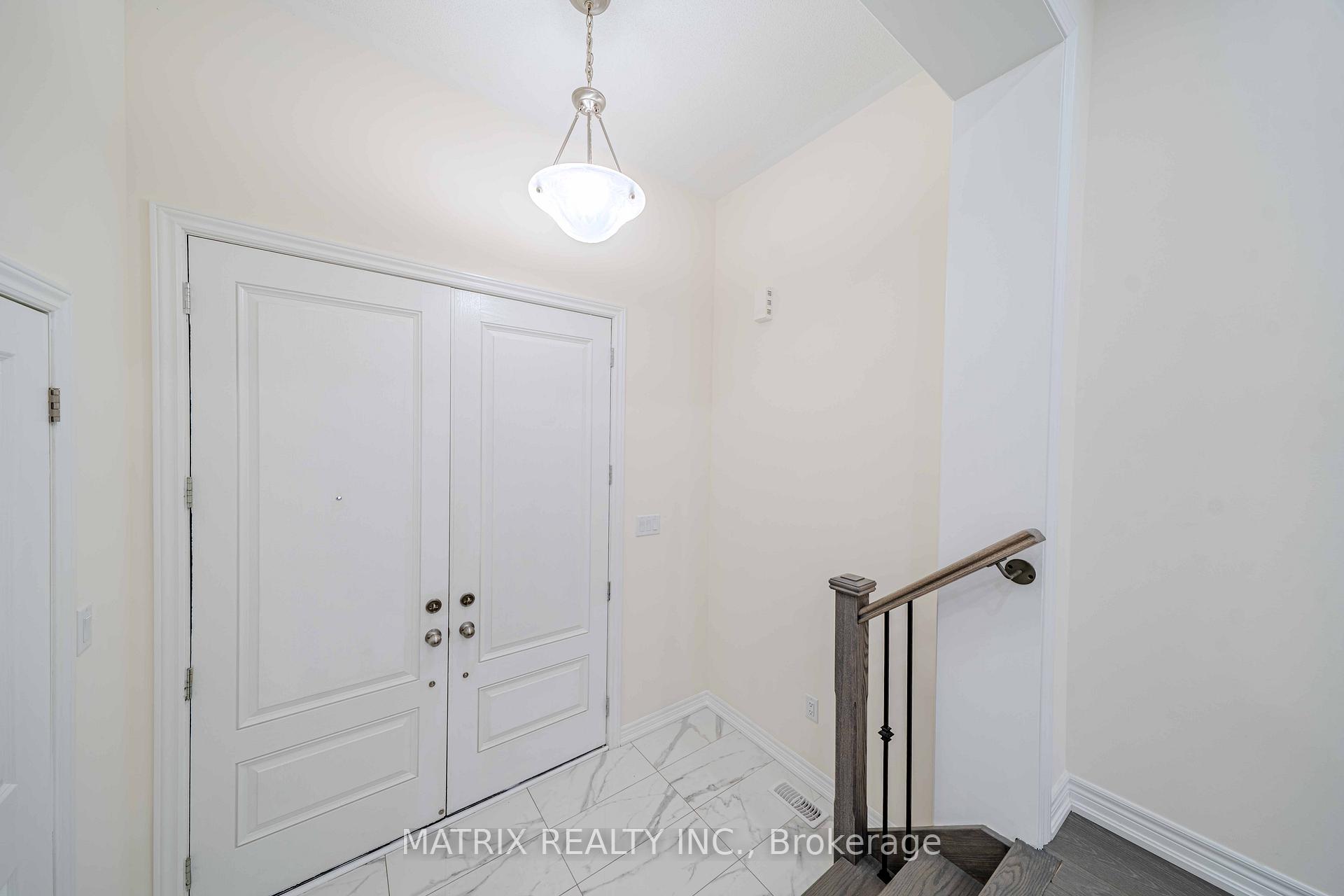 Photo 3 of 1052 Skyridge Boulevard, Pickering, Rural Pickering — HOMEH