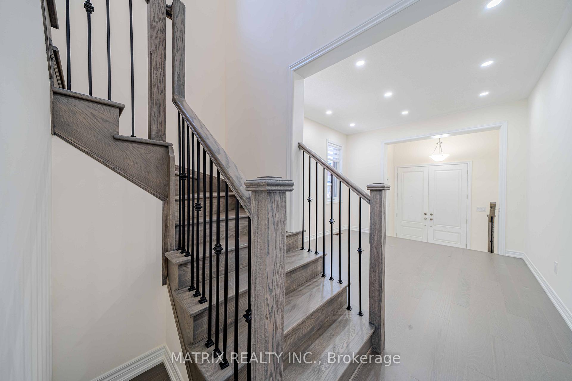 Photo 6 of 1052 Skyridge Boulevard, Pickering, Rural Pickering — HOMEH