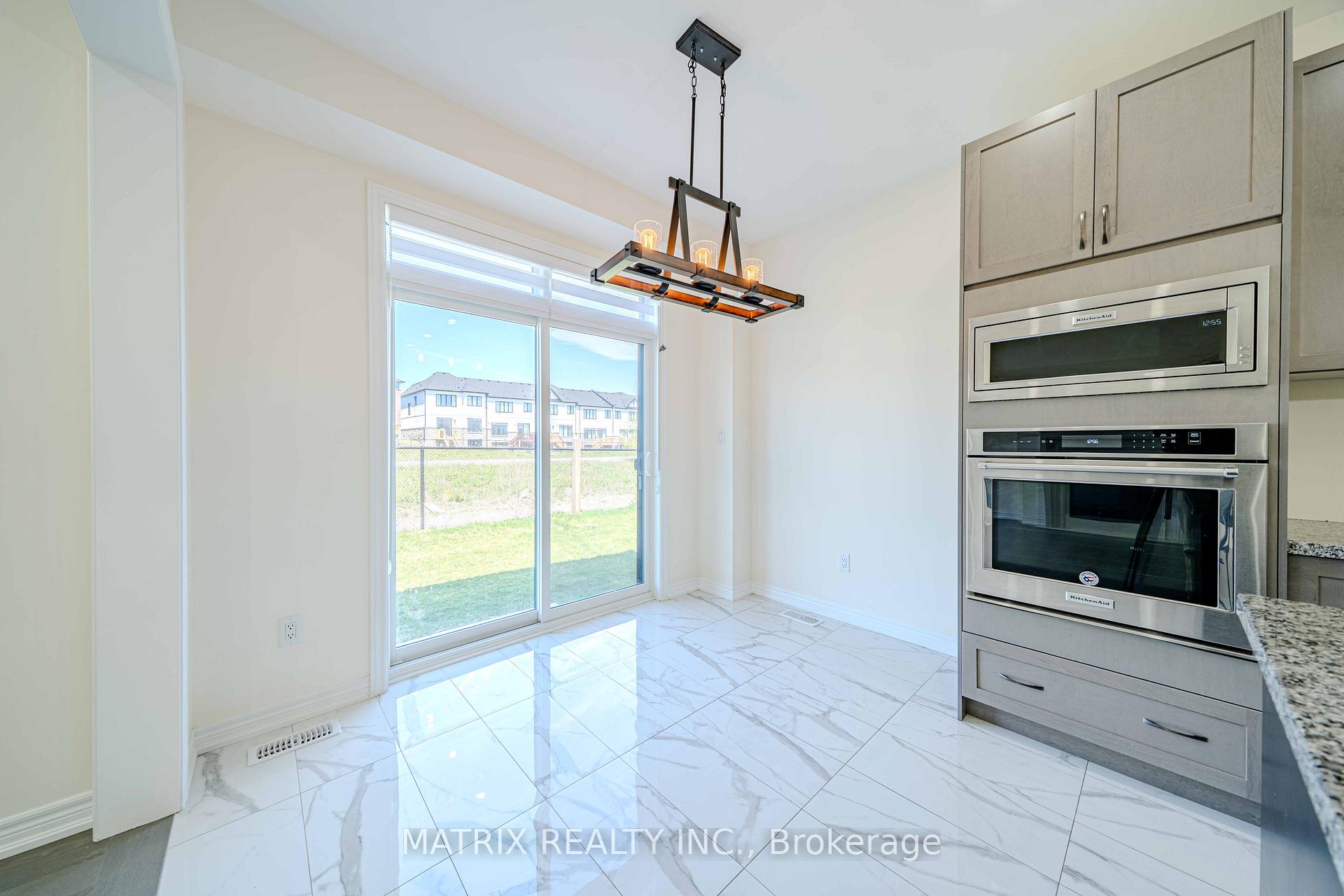 Photo 10 of 1052 Skyridge Boulevard, Pickering, Rural Pickering — HOMEH