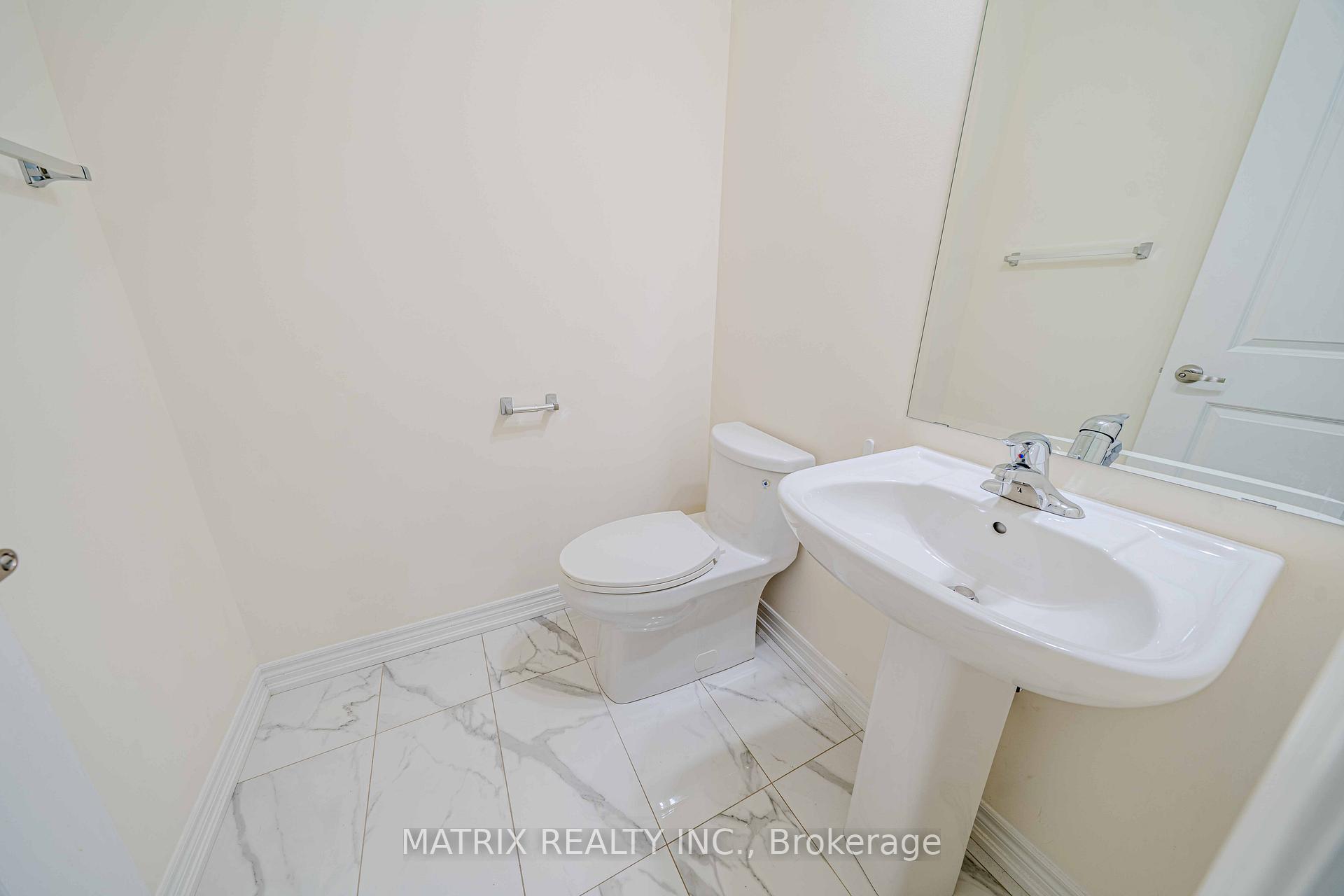 Photo 13 of 1052 Skyridge Boulevard, Pickering, Rural Pickering — HOMEH