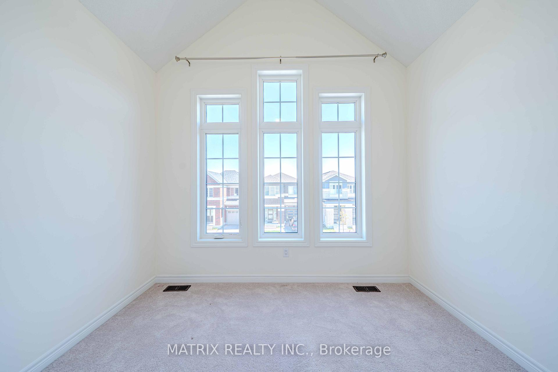 Photo 22 of 1052 Skyridge Boulevard, Pickering, Rural Pickering — HOMEH