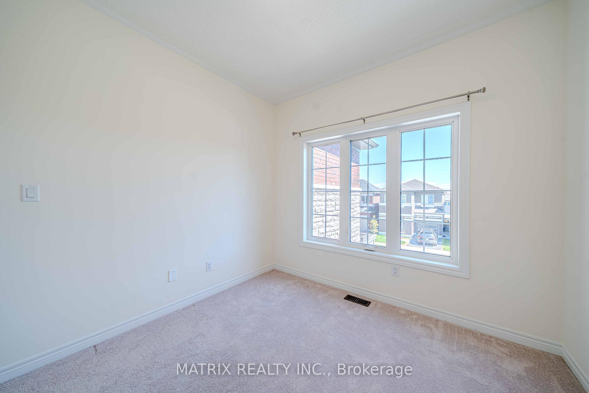 Photo 25 of 1052 Skyridge Boulevard, Pickering, Rural Pickering — HOMEH