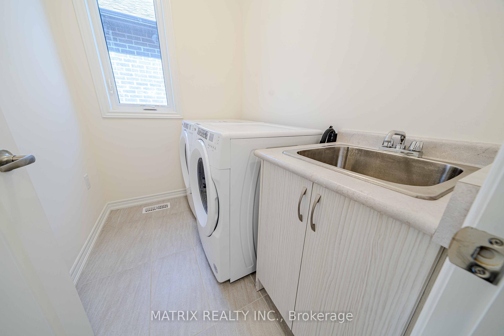 Photo 27 of 1052 Skyridge Boulevard, Pickering, Rural Pickering — HOMEH
