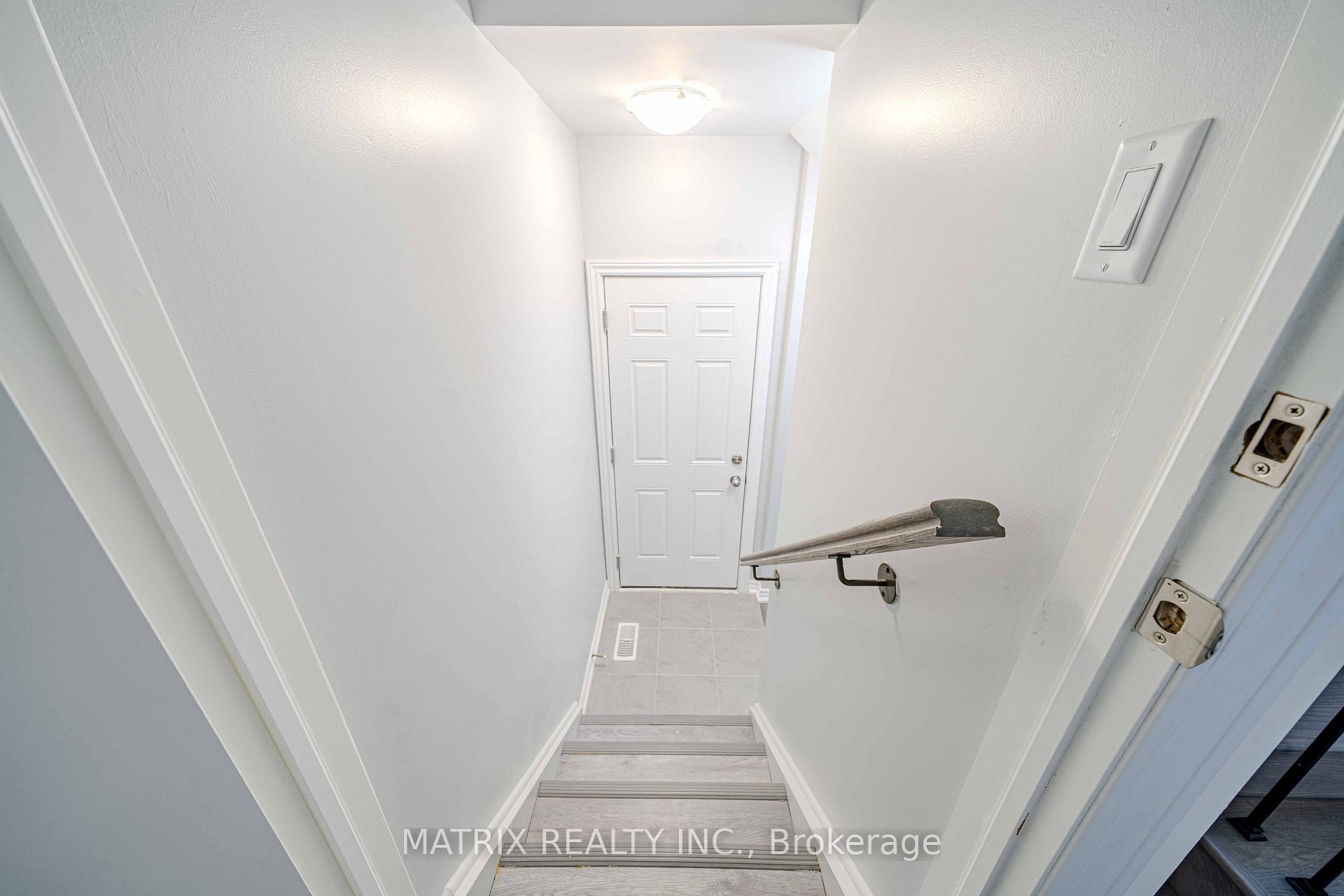 Photo 28 of 1052 Skyridge Boulevard, Pickering, Rural Pickering — HOMEH