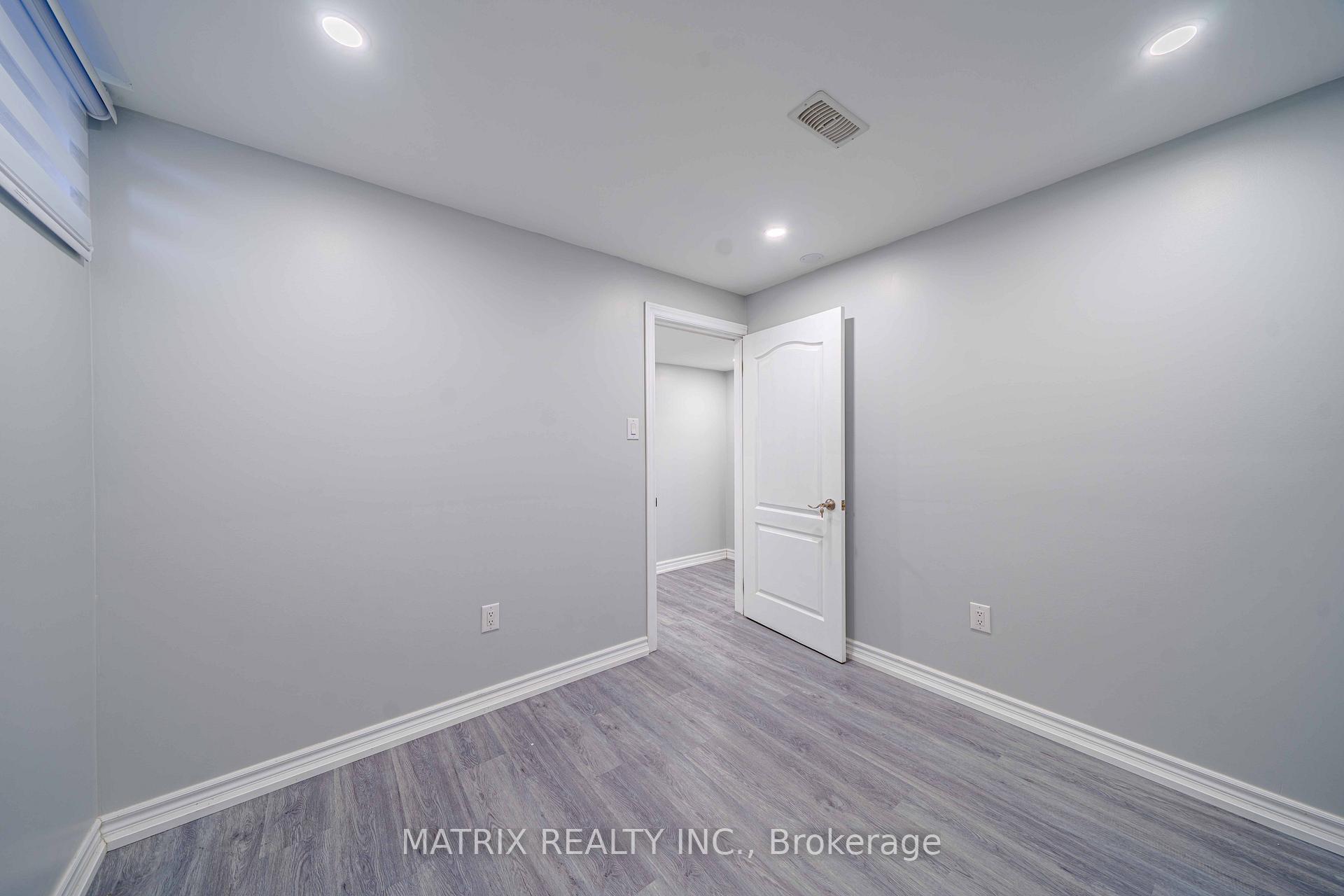 Photo 34 of 1052 Skyridge Boulevard, Pickering, Rural Pickering — HOMEH