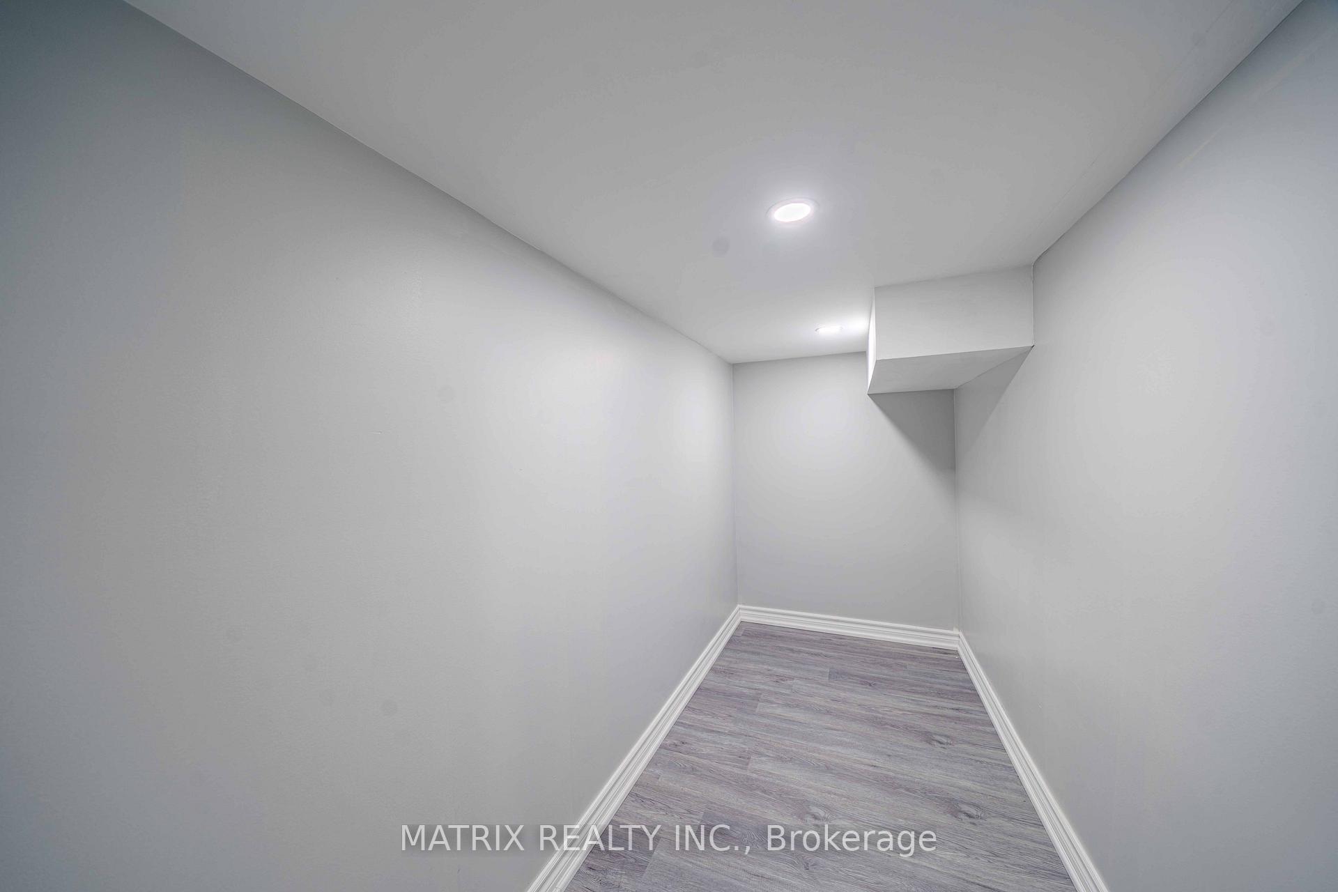 Photo 37 of 1052 Skyridge Boulevard, Pickering, Rural Pickering — HOMEH