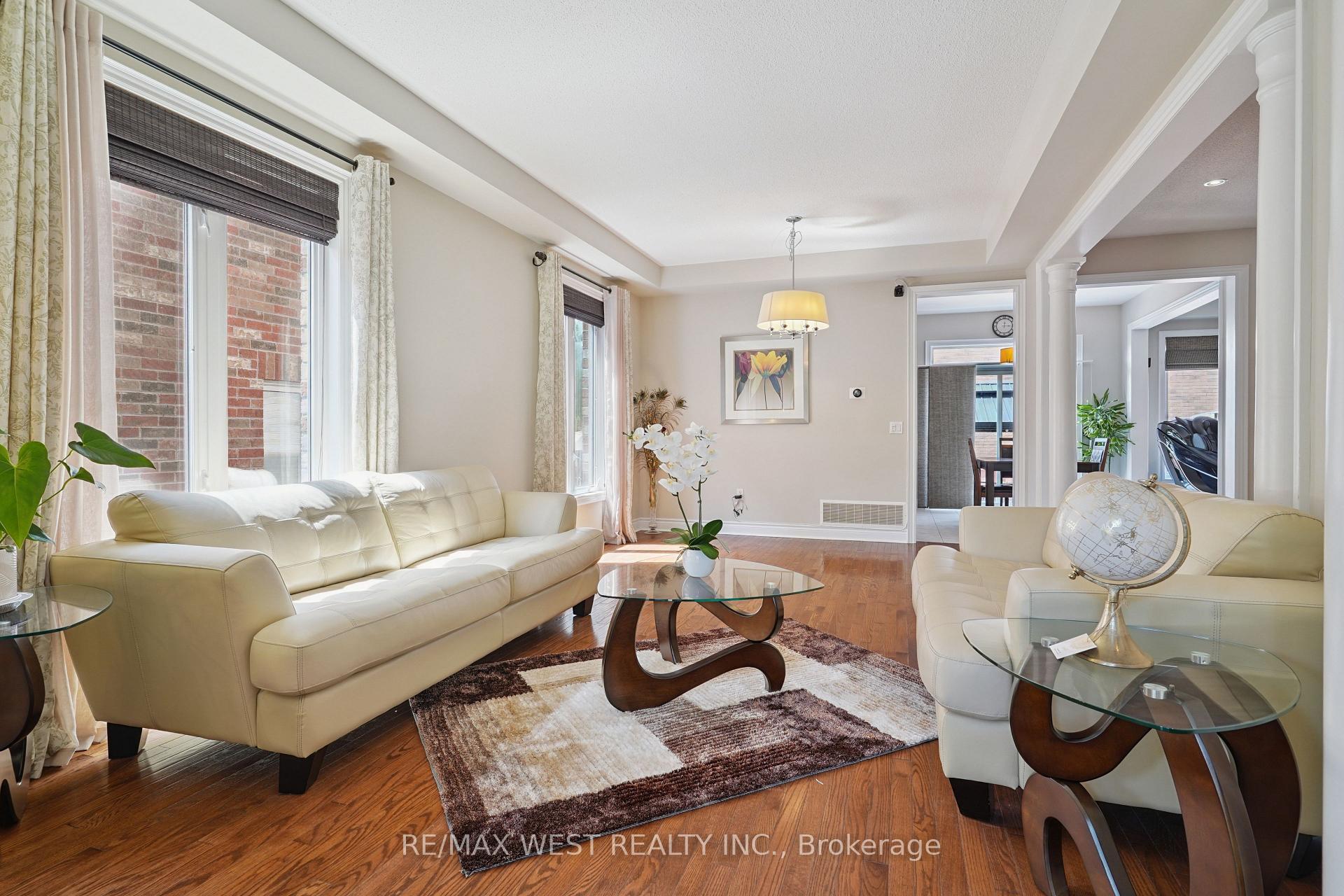 Photo 3 of 191 Nature Haven Crescent, Pickering, Rouge Park — HOMEH