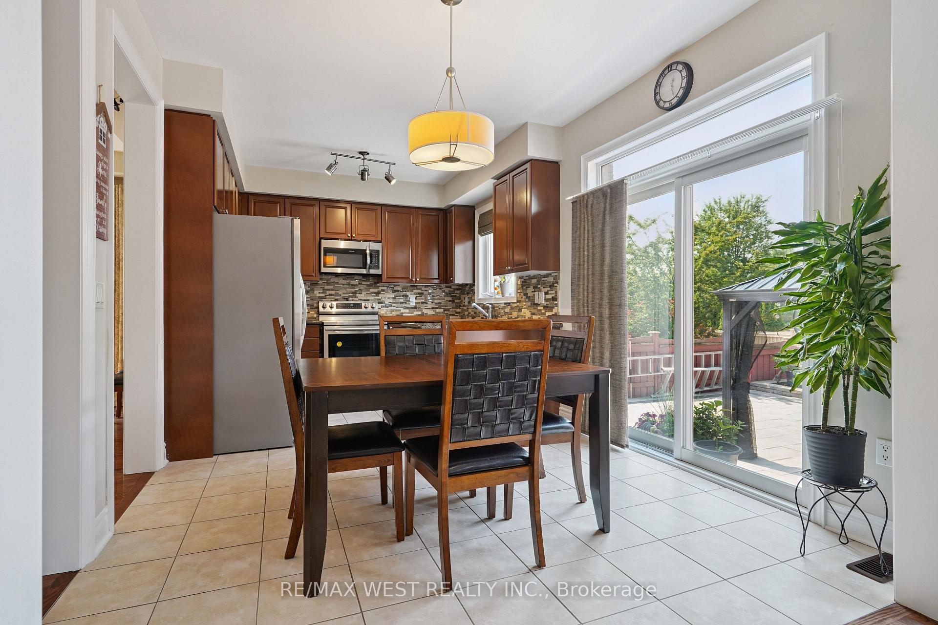 Photo 5 of 191 Nature Haven Crescent, Pickering, Rouge Park — HOMEH