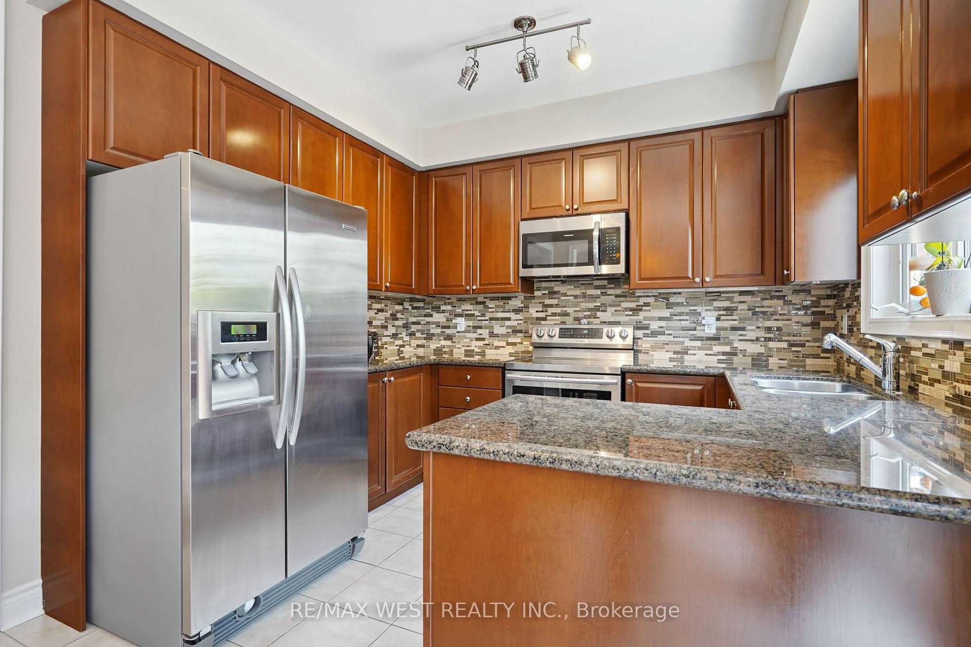 Photo 6 of 191 Nature Haven Crescent, Pickering, Rouge Park — HOMEH