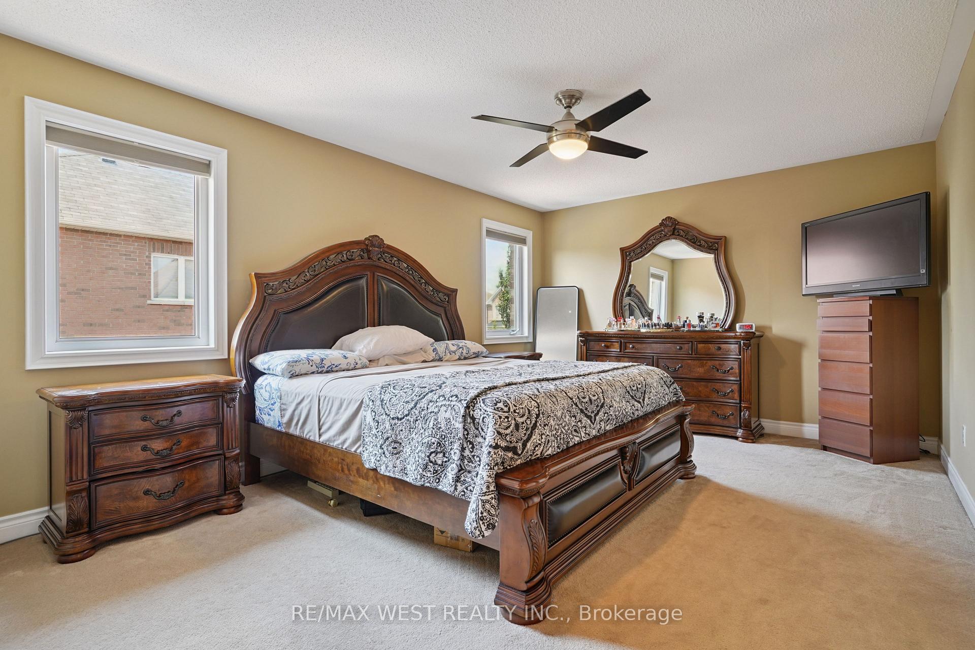Photo 8 of 191 Nature Haven Crescent, Pickering, Rouge Park — HOMEH