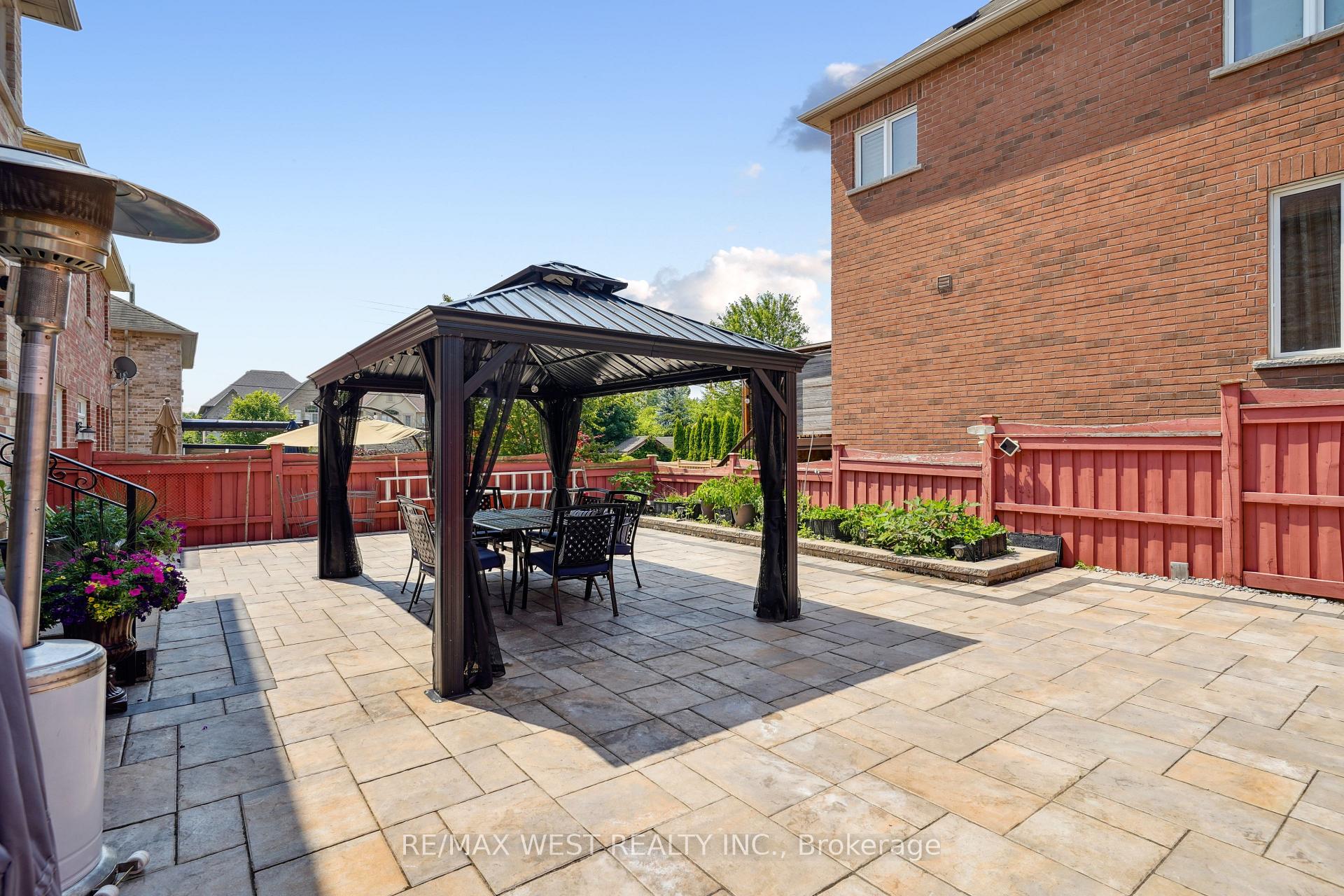 Photo 12 of 191 Nature Haven Crescent, Pickering, Rouge Park — HOMEH