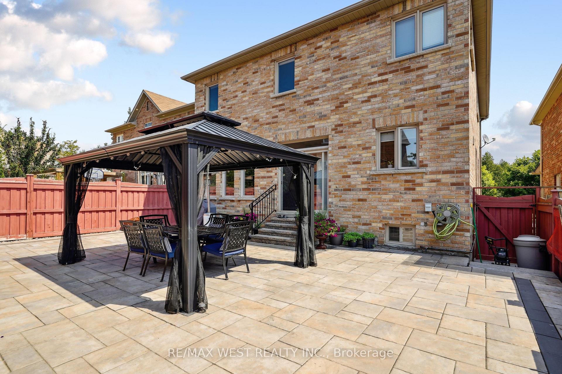 Photo 13 of 191 Nature Haven Crescent, Pickering, Rouge Park — HOMEH