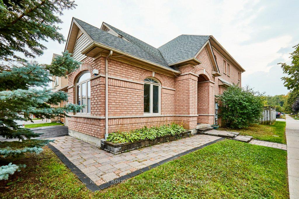 Photo 2 of 1622 Valley Ridge Crescent, Pickering, Highbush — HOMEH