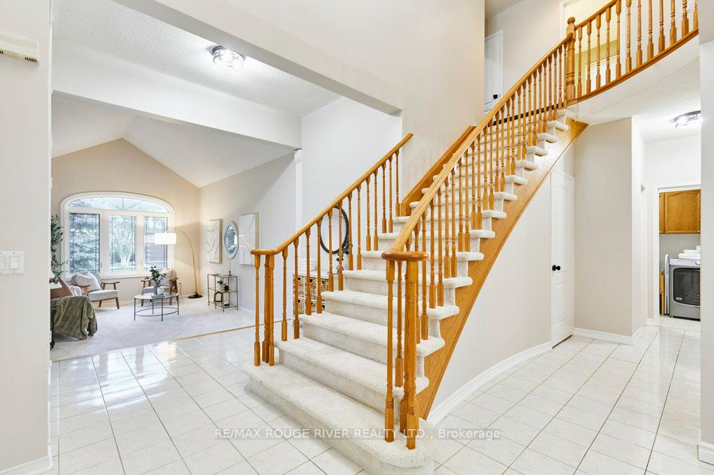 Photo 4 of 1622 Valley Ridge Crescent, Pickering, Highbush — HOMEH