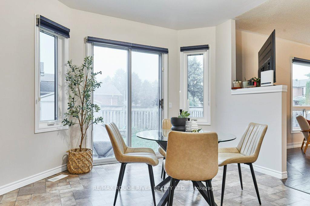 Photo 12 of 1622 Valley Ridge Crescent, Pickering, Highbush — HOMEH