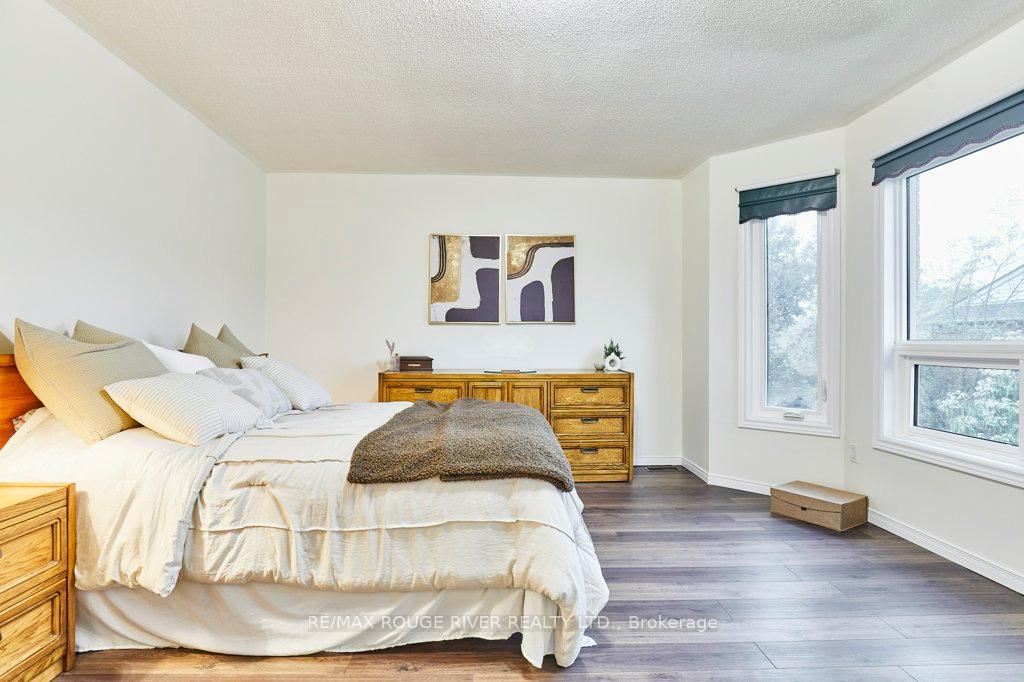 Photo 17 of 1622 Valley Ridge Crescent, Pickering, Highbush — HOMEH