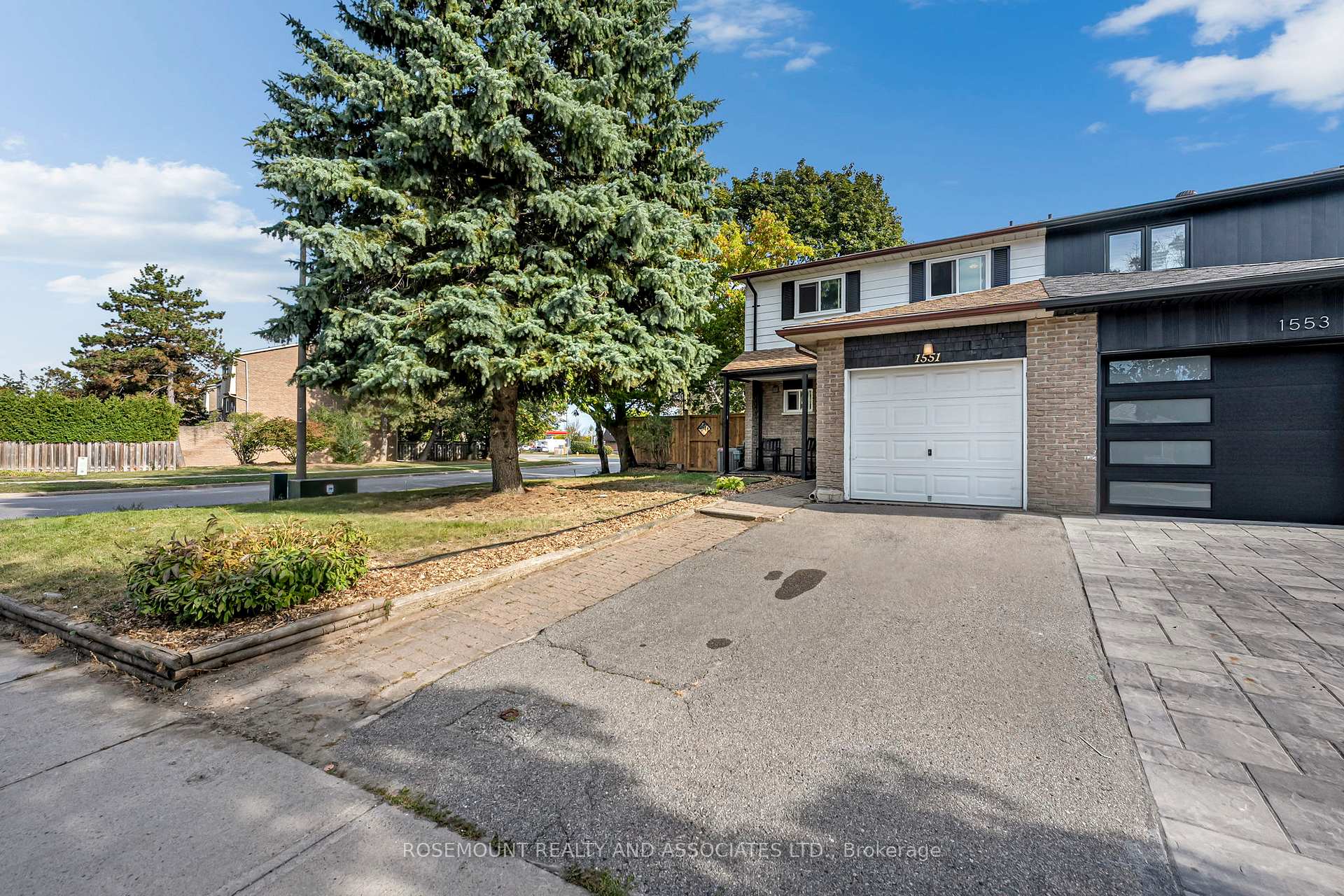 Photo 2 of 1551 Alwin Circle, Pickering, Village East — HOMEH