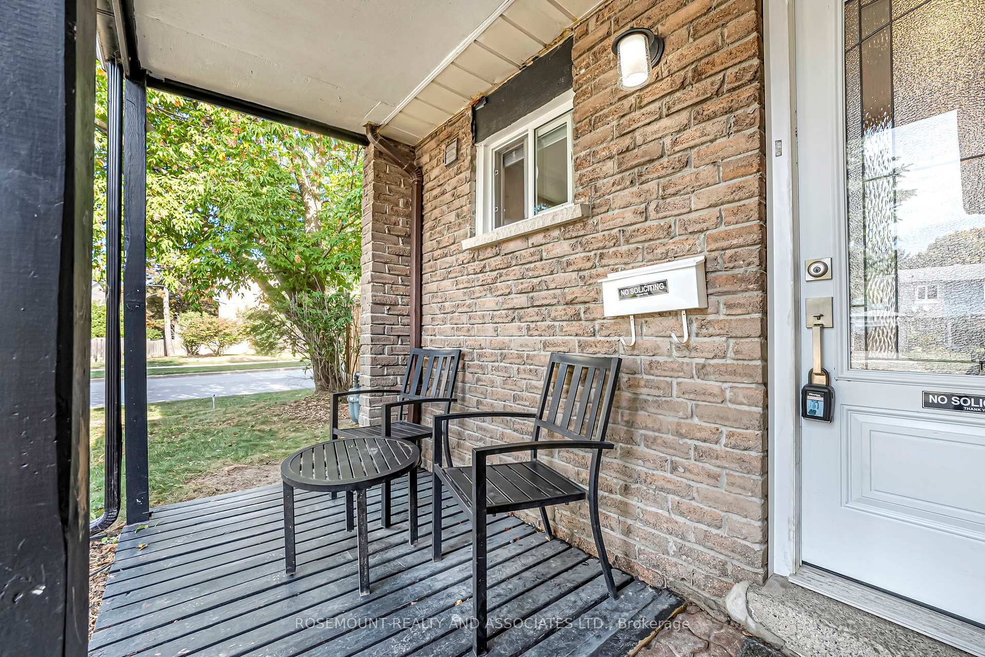 Photo 4 of 1551 Alwin Circle, Pickering, Village East — HOMEH