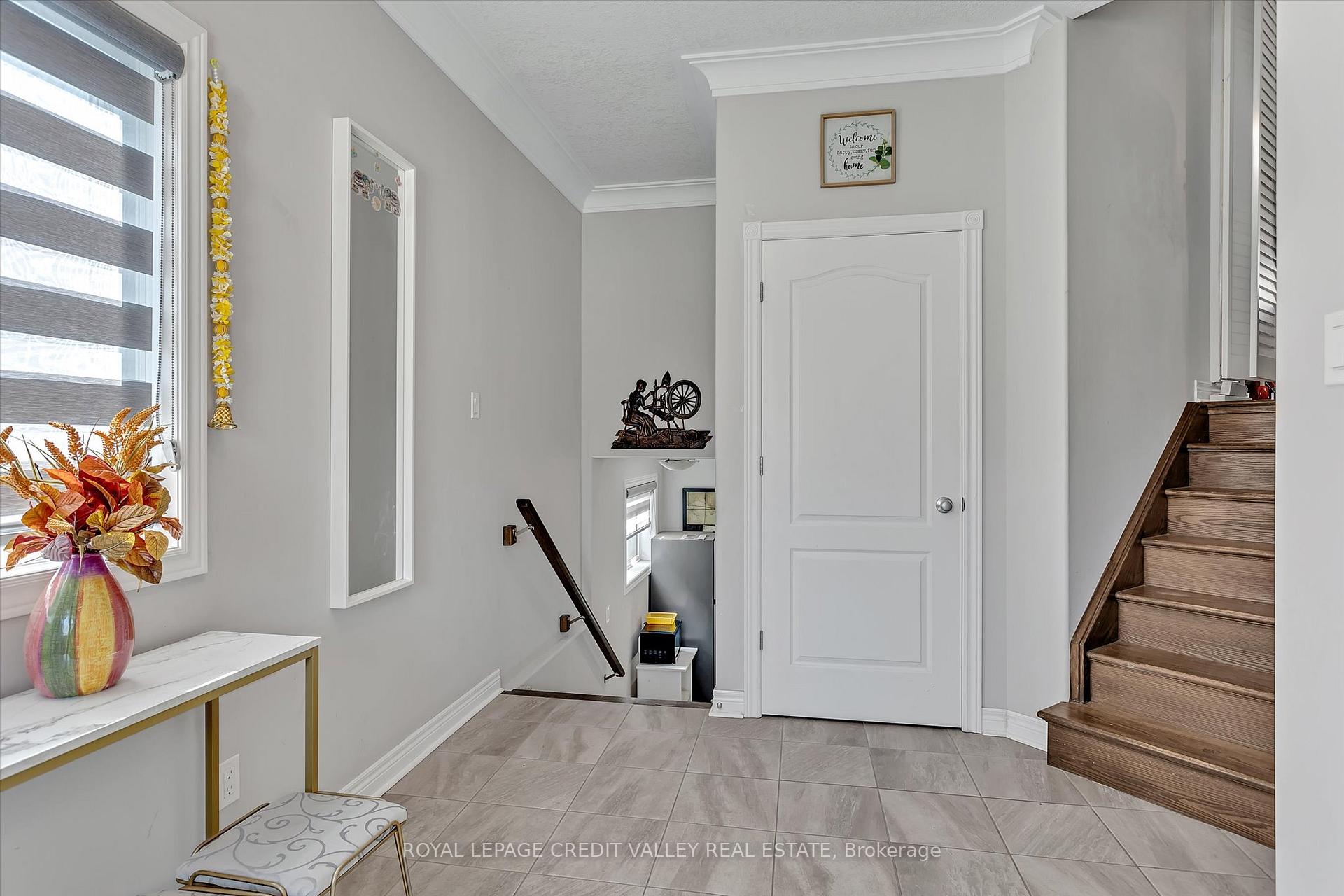 Photo 5 of 607 Lemay Grove E, Peterborough, Monaghan Ward 2 — HOMEH