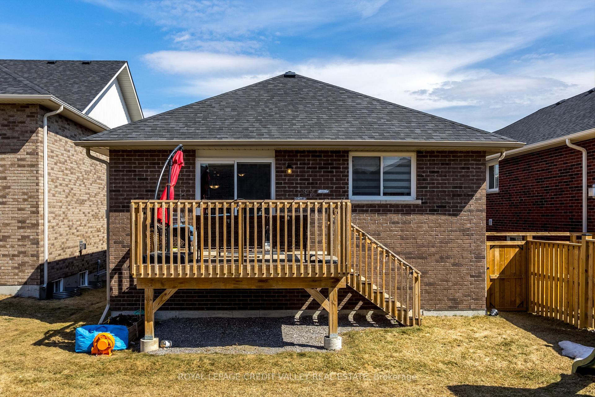 Photo 33 of 607 Lemay Grove E, Peterborough, Monaghan Ward 2 — HOMEH