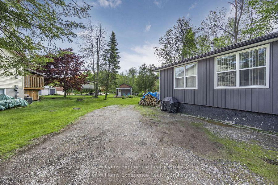 Photo 3 of 4027 Glen Cedar Drive, Ramara, Rural Ramara — HOMEH