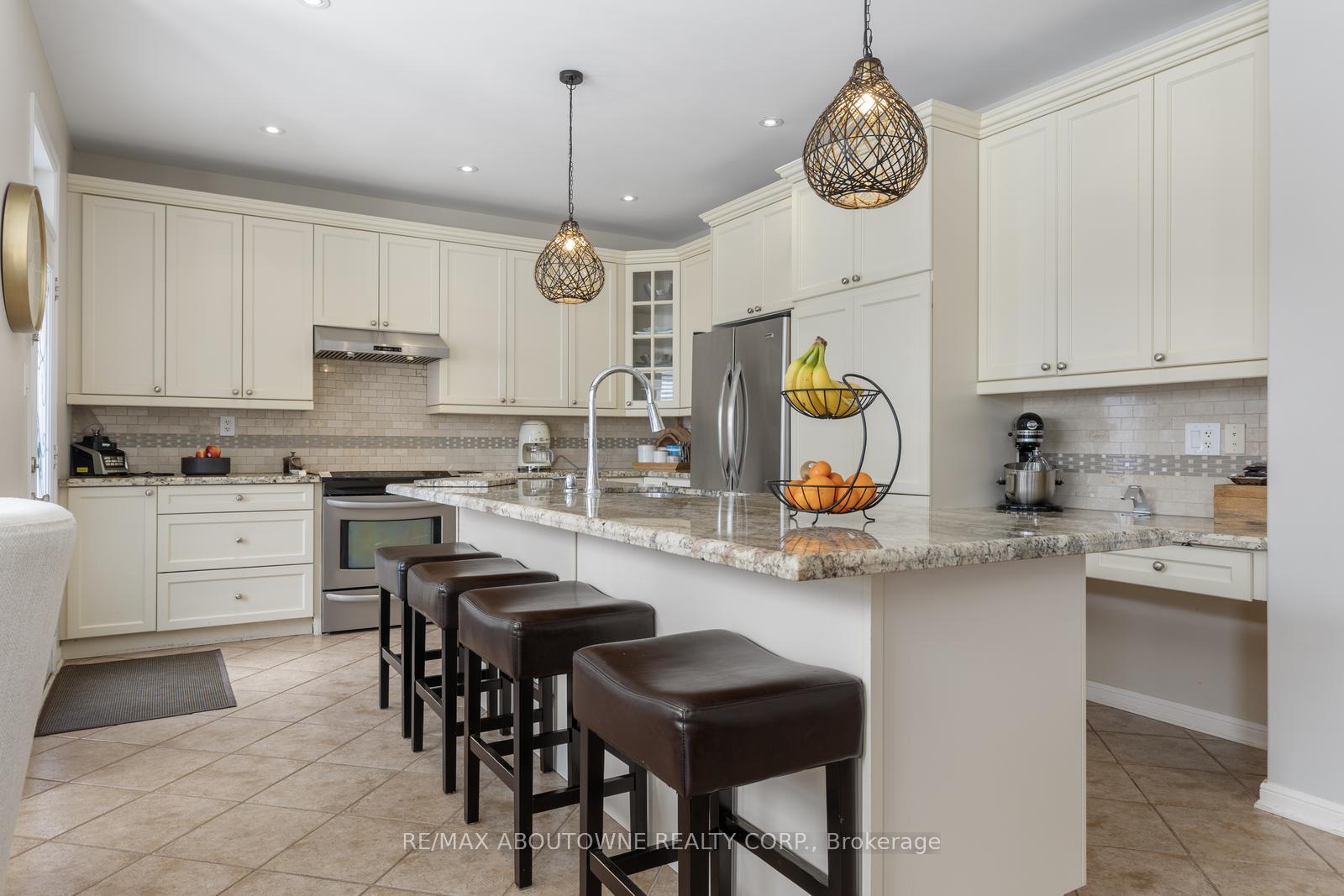 Photo 10 of 862 Whaley Way, Milton, Harrison — HOMEH