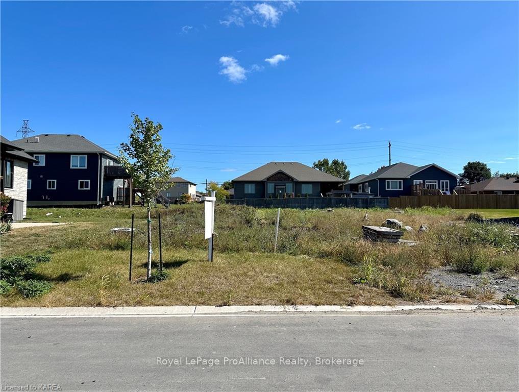 Photo 1 of 733 Squirrel Hill Drive, Kingston, City Northwest — HOMEH