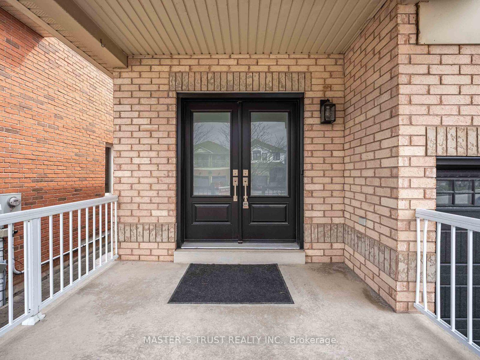 Photo 3 of 166 Ellis Crescent, Milton, Dempsey — HOMEH