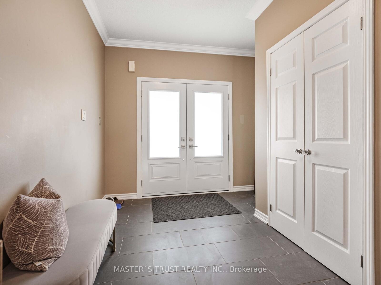Photo 4 of 166 Ellis Crescent, Milton, Dempsey — HOMEH