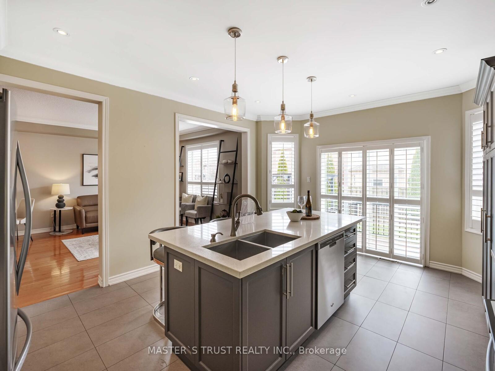 Photo 16 of 166 Ellis Crescent, Milton, Dempsey — HOMEH