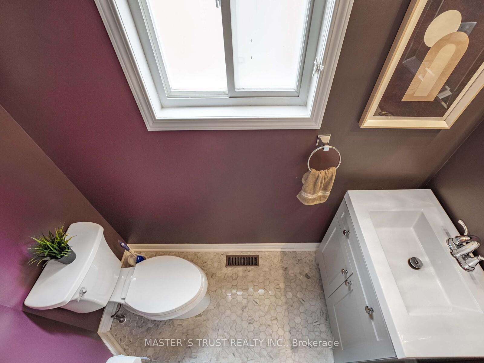 Photo 24 of 166 Ellis Crescent, Milton, Dempsey — HOMEH