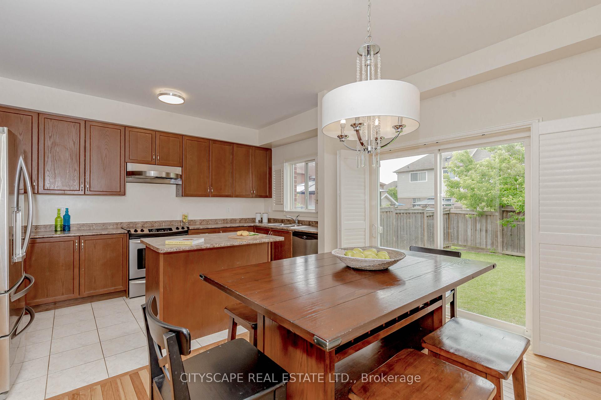 Photo 7 of 334 Hobbs Crescent, Milton, Clarke — HOMEH