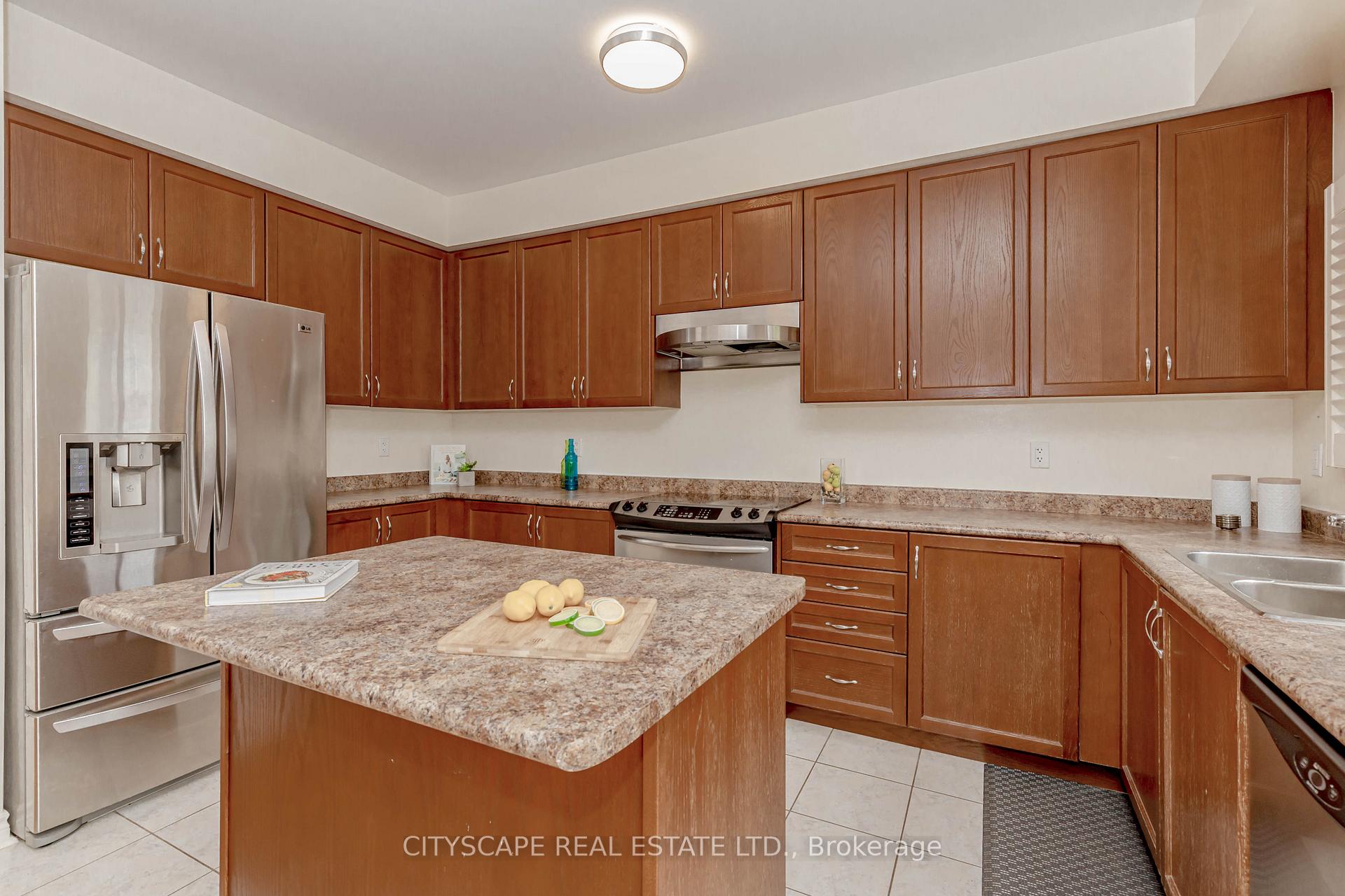 Photo 10 of 334 Hobbs Crescent, Milton, Clarke — HOMEH