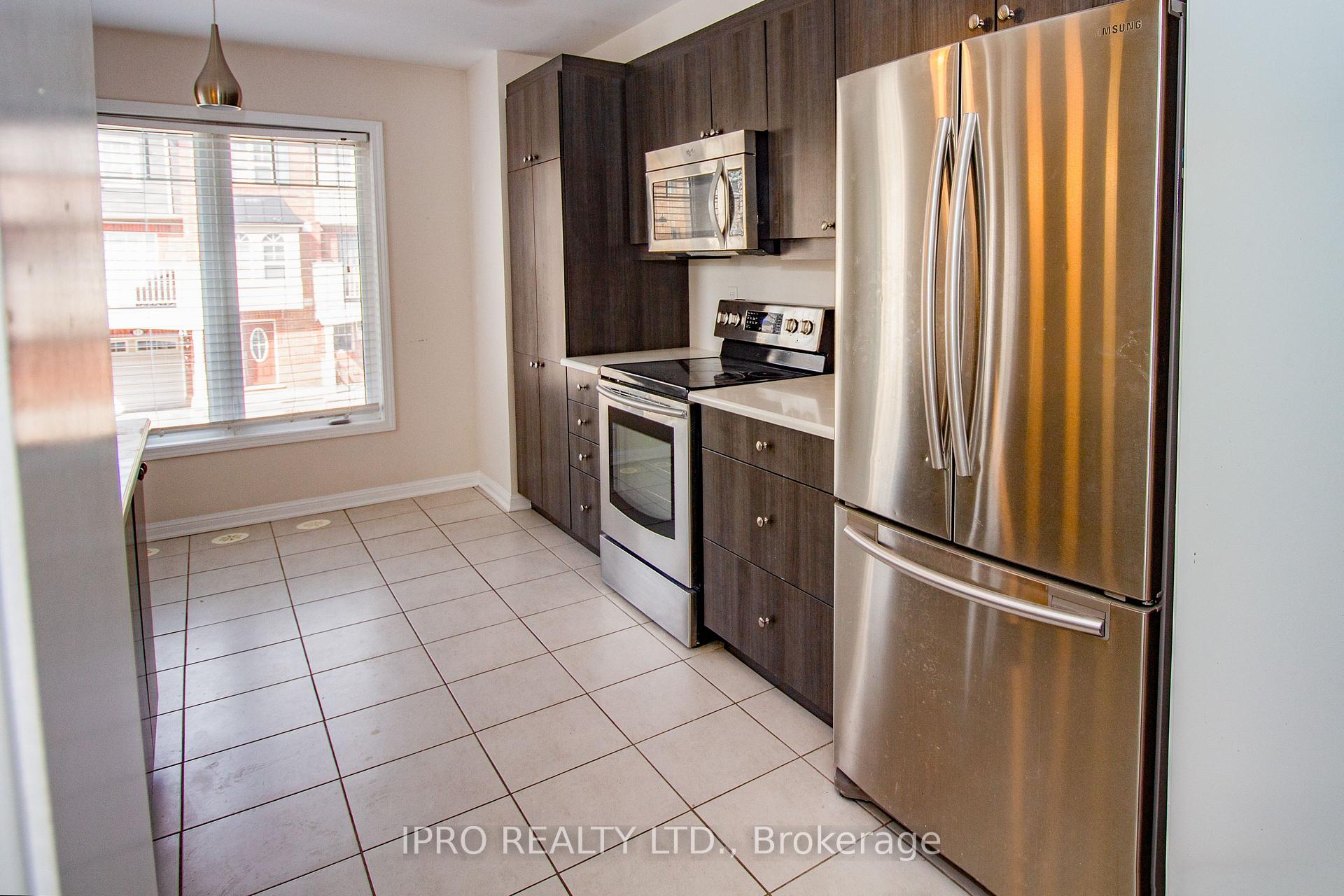 Photo 5 of 12 Suitor Court, Milton, Willmott — HOMEH