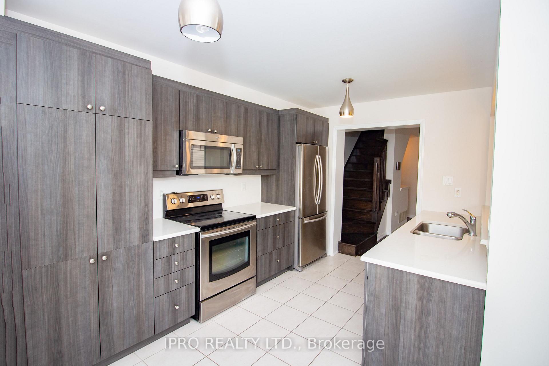 Photo 6 of 12 Suitor Court, Milton, Willmott — HOMEH