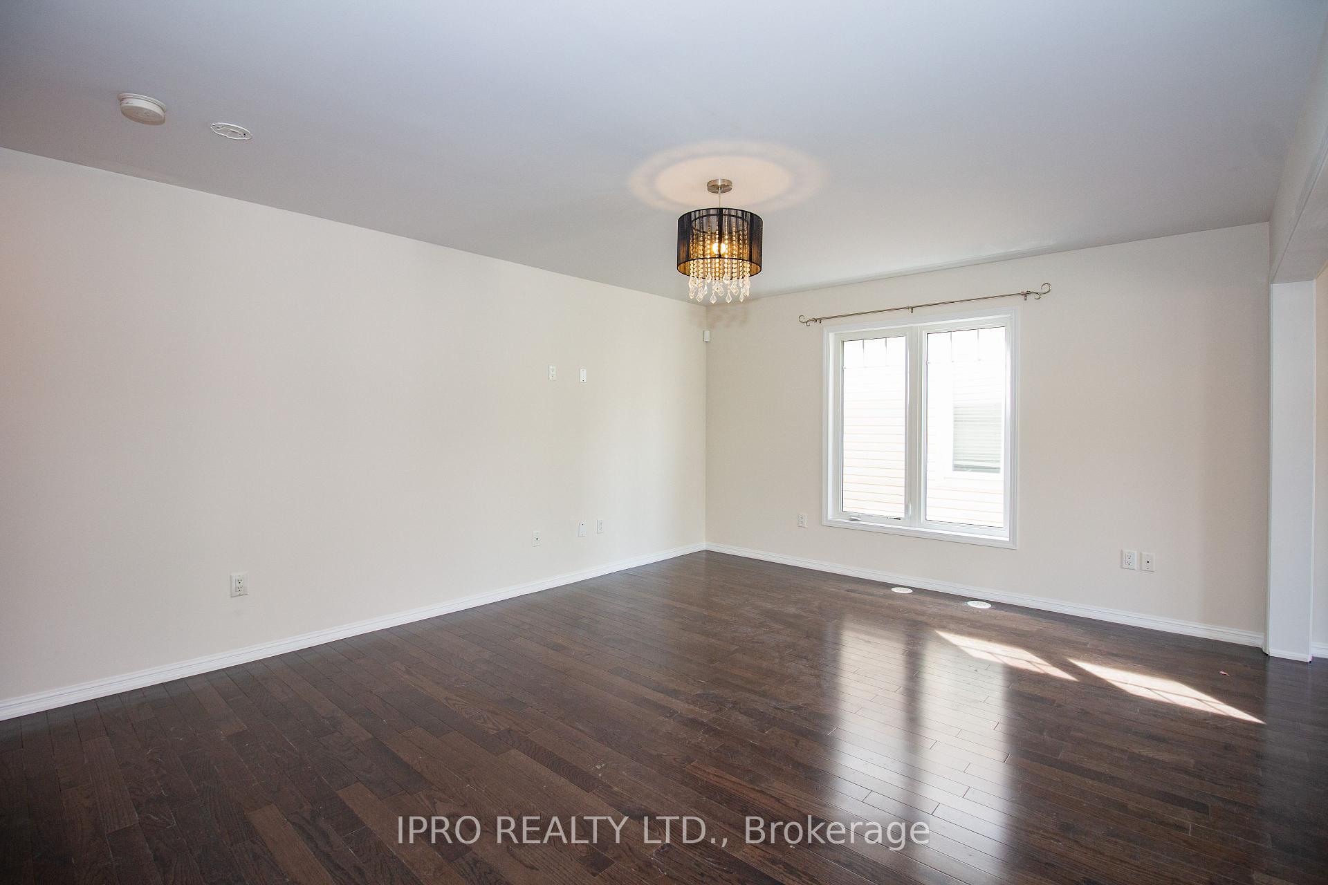 Photo 11 of 12 Suitor Court, Milton, Willmott — HOMEH