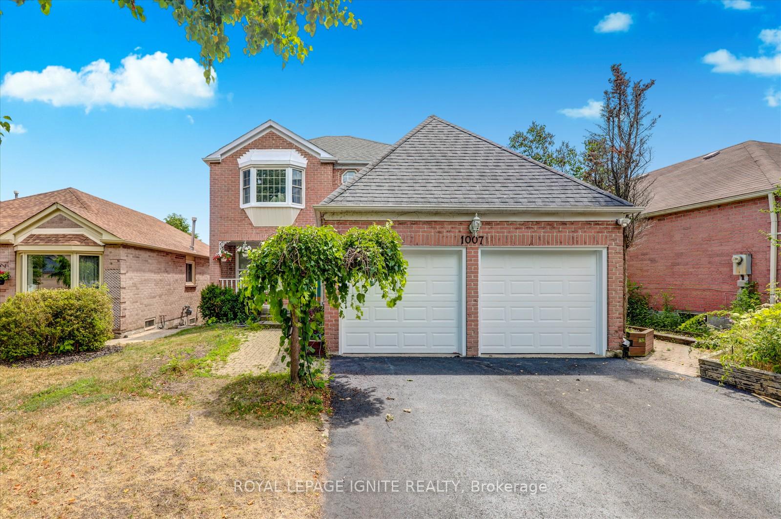 Photo 2 of 1007 Maury Crescent, Pickering, Liverpool — HOMEH