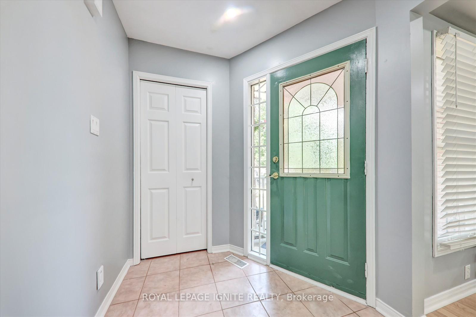 Photo 5 of 1007 Maury Crescent, Pickering, Liverpool — HOMEH
