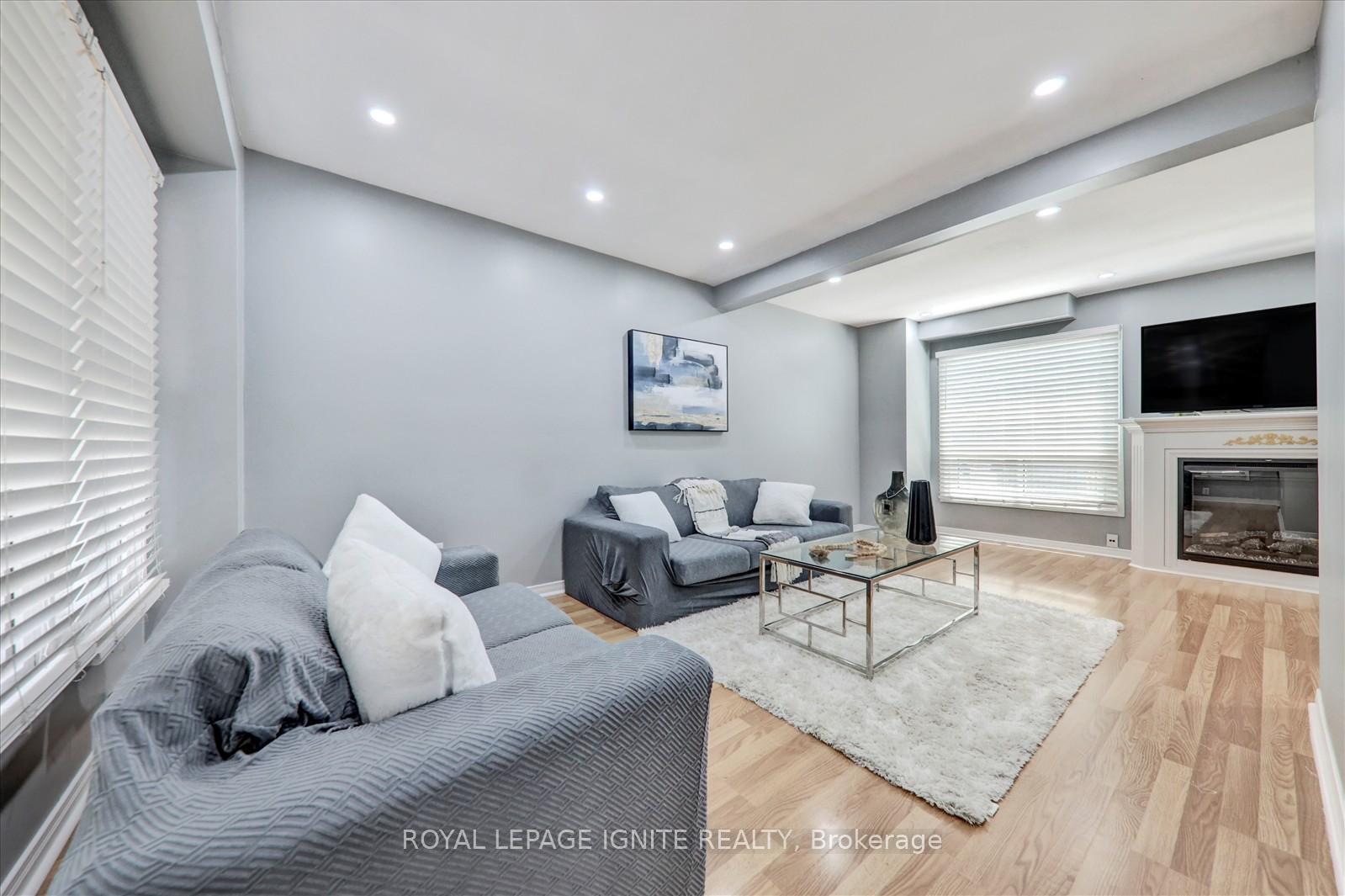 Photo 6 of 1007 Maury Crescent, Pickering, Liverpool — HOMEH