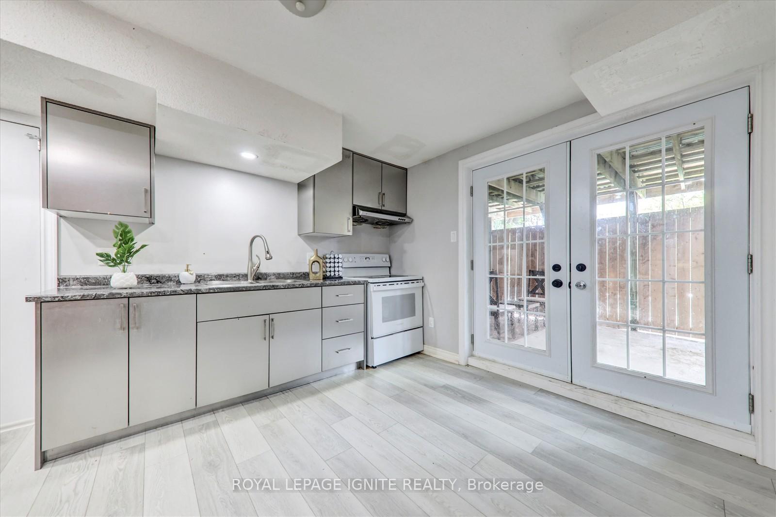 Photo 17 of 1007 Maury Crescent, Pickering, Liverpool — HOMEH