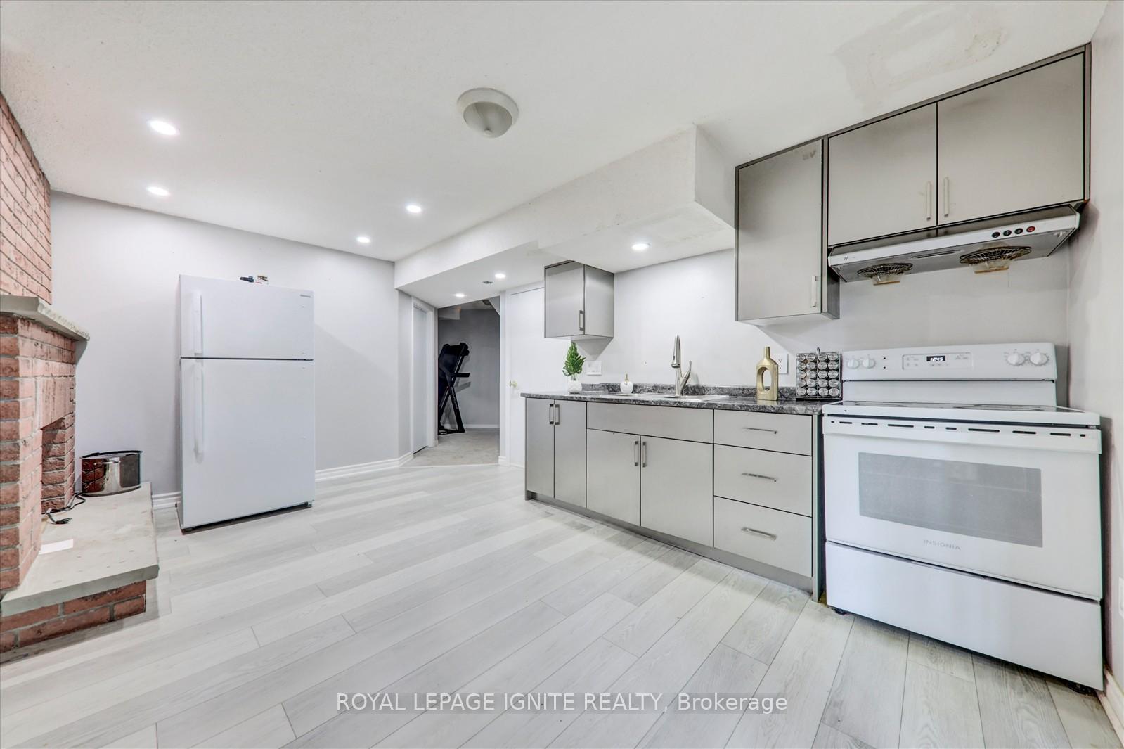 Photo 18 of 1007 Maury Crescent, Pickering, Liverpool — HOMEH