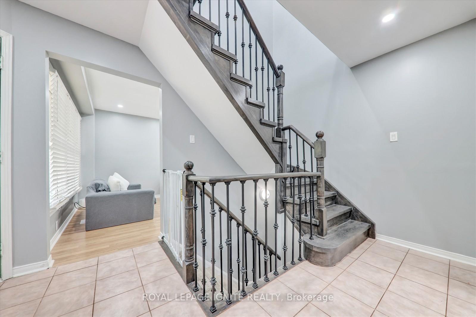Photo 23 of 1007 Maury Crescent, Pickering, Liverpool — HOMEH